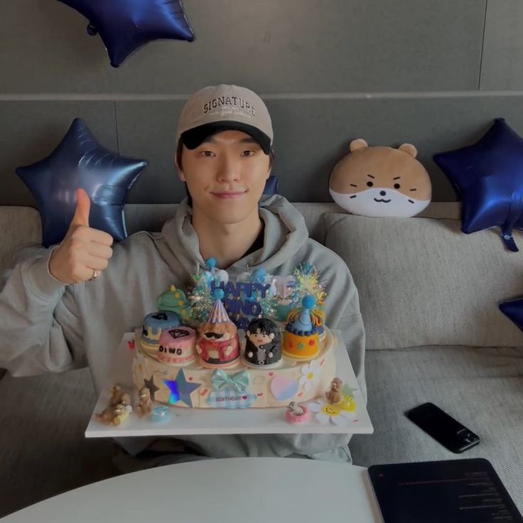 A moment captured by Dino (SEVENTEEN)'s fan