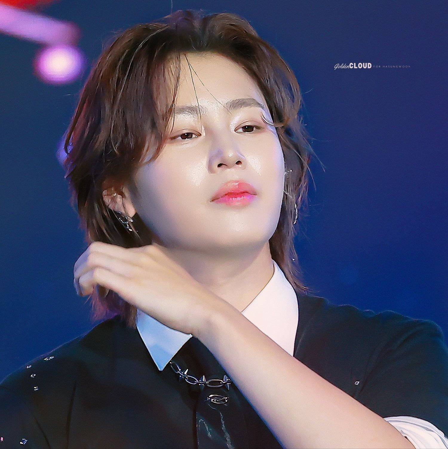 Behind-the-scenes cut of Ha Sungwoon