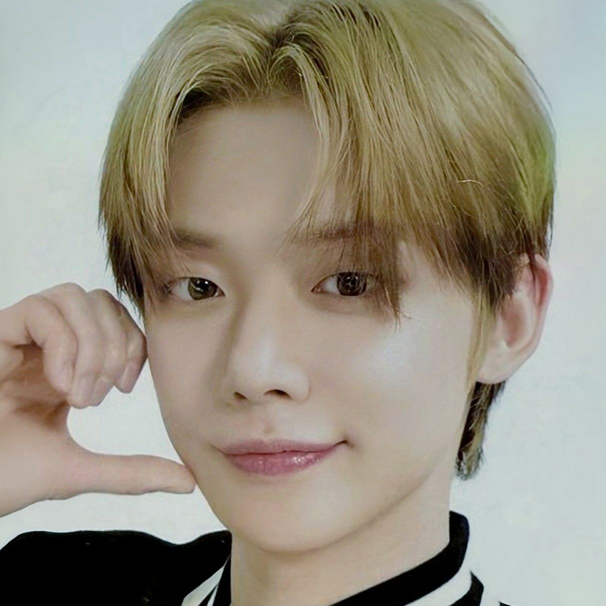 연준 (투모로우바이투게더) 최근 활동샷