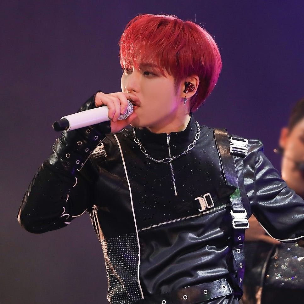 Behind-the-scenes cut of BX (CIX)