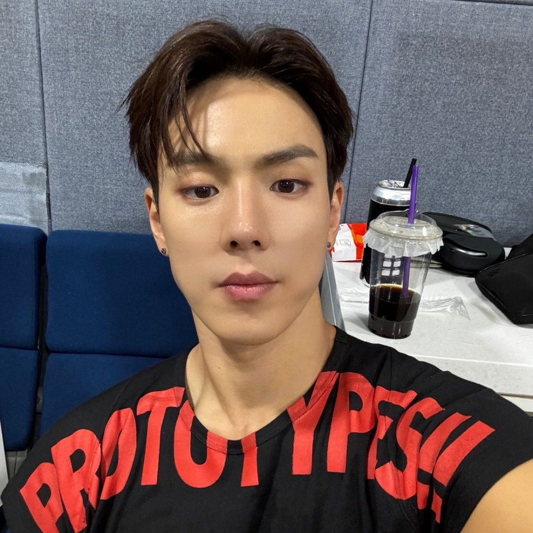Shownu (MONSTA X)的最新活動照片
