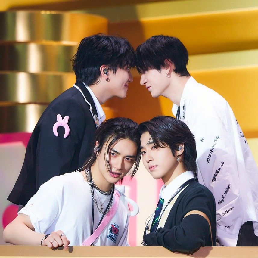 Behind-the-scenes cut of Stray Kids