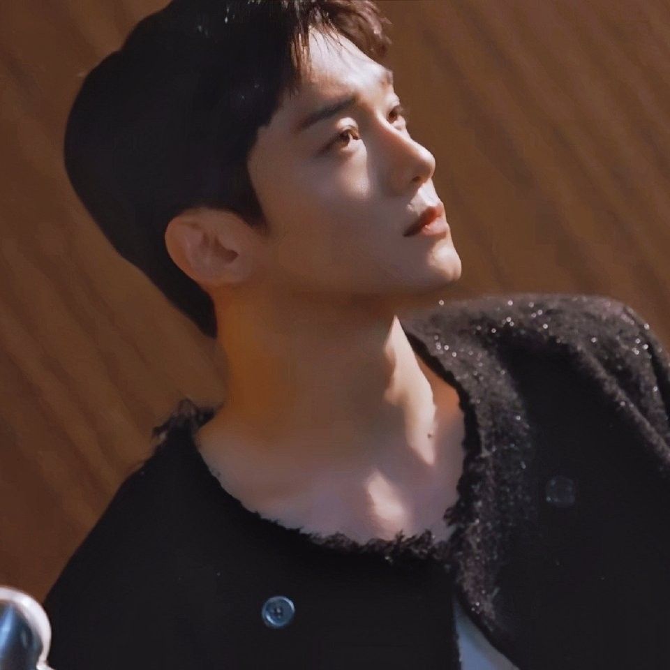 Latest photo of Chen (EXO)