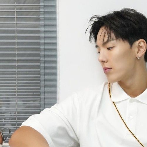 Behind-the-scenes cut of Shownu (MONSTA X)