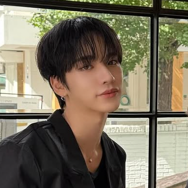 A moment captured by Hanjun (n.SSign)'s fan