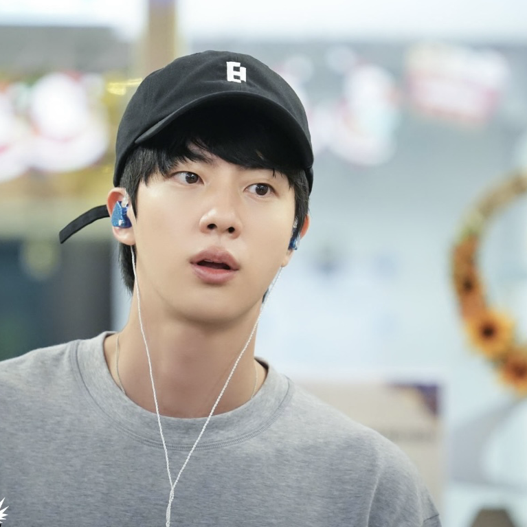 진 (방탄소년단) 최근 활동샷