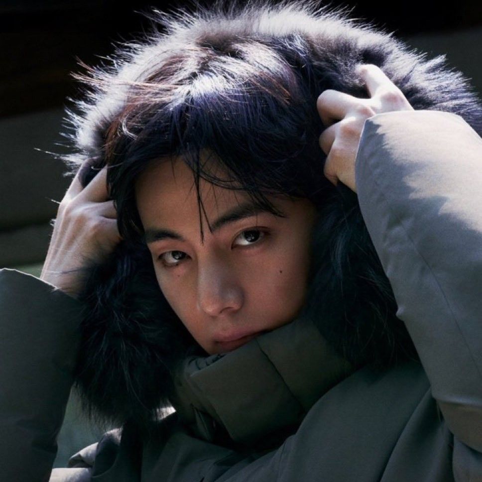 V (BTS)の舞台裏ショット