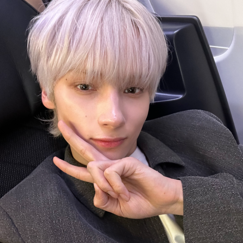 Foto aktivitas terbaru TOMORROW X TOGETHER