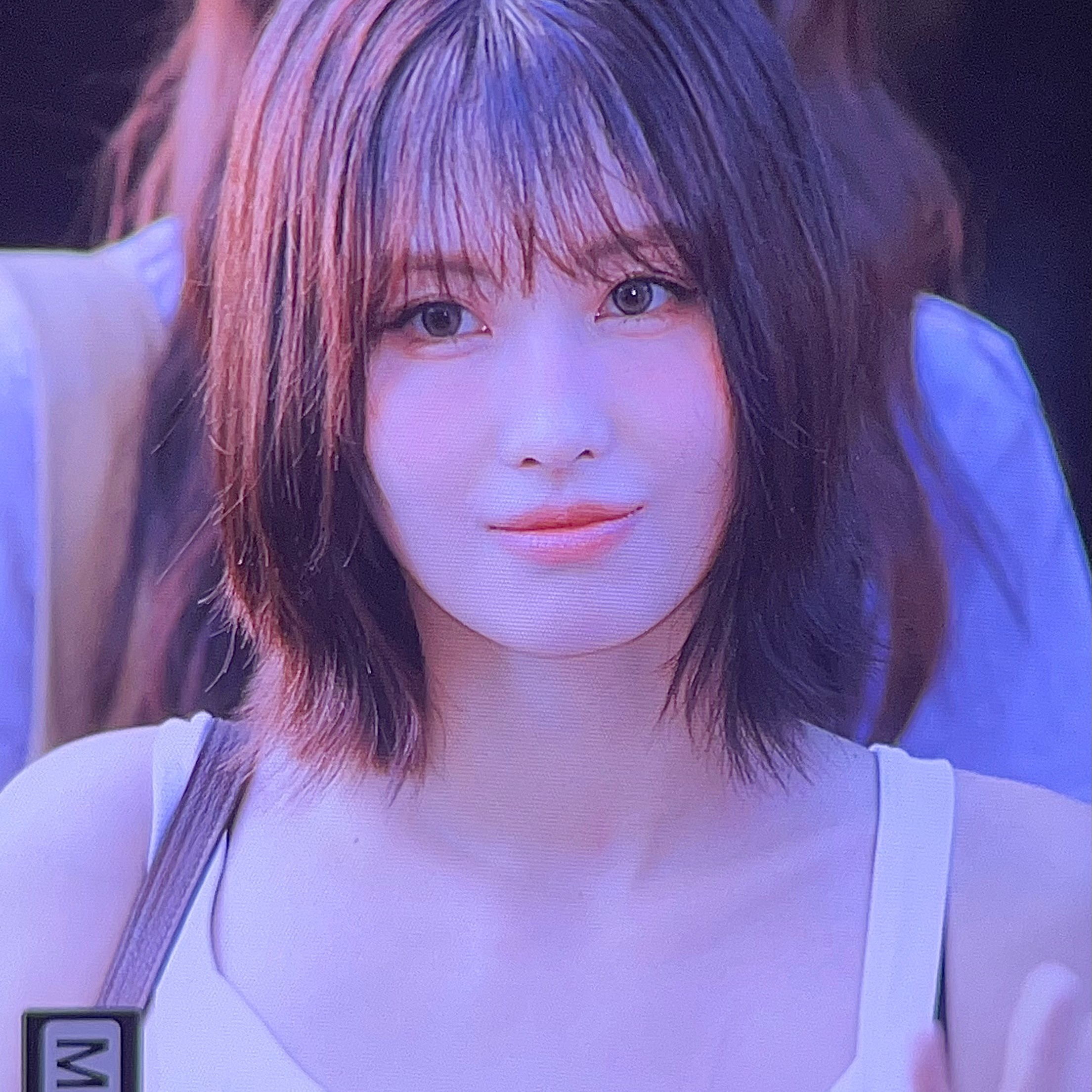 Foto aktivitas terbaru Momo (TWICE)