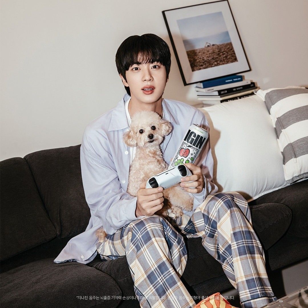 Behind-the-scenes cut of Jin (BTS)