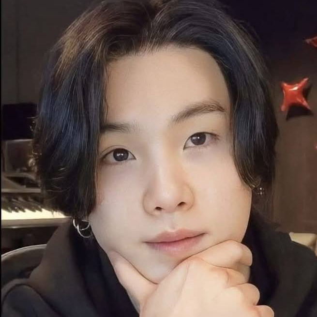 SUGA (防弹少年团)的幕后花絮