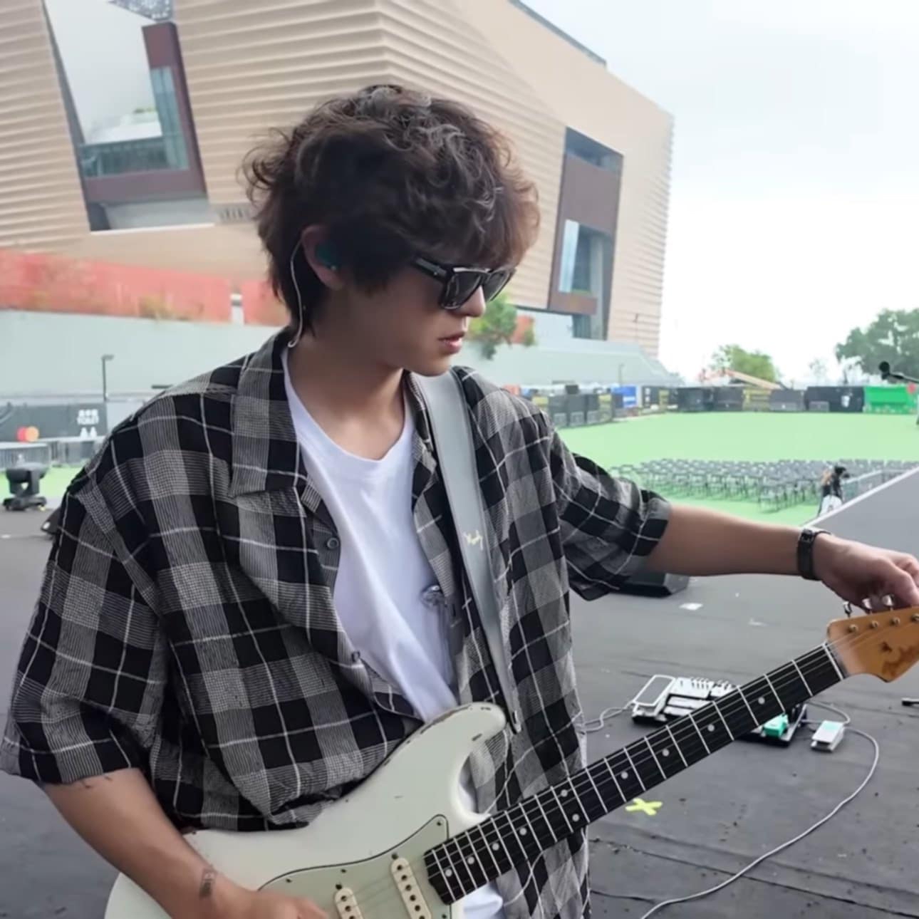 Latest photo of Chanyeol (EXO)