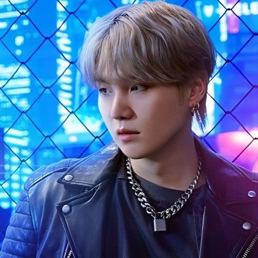 SUGA (防彈少年團)的最新照片