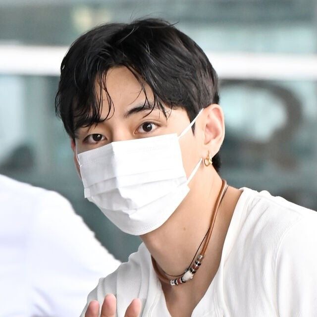 뷔 (방탄소년단) 최근 활동샷