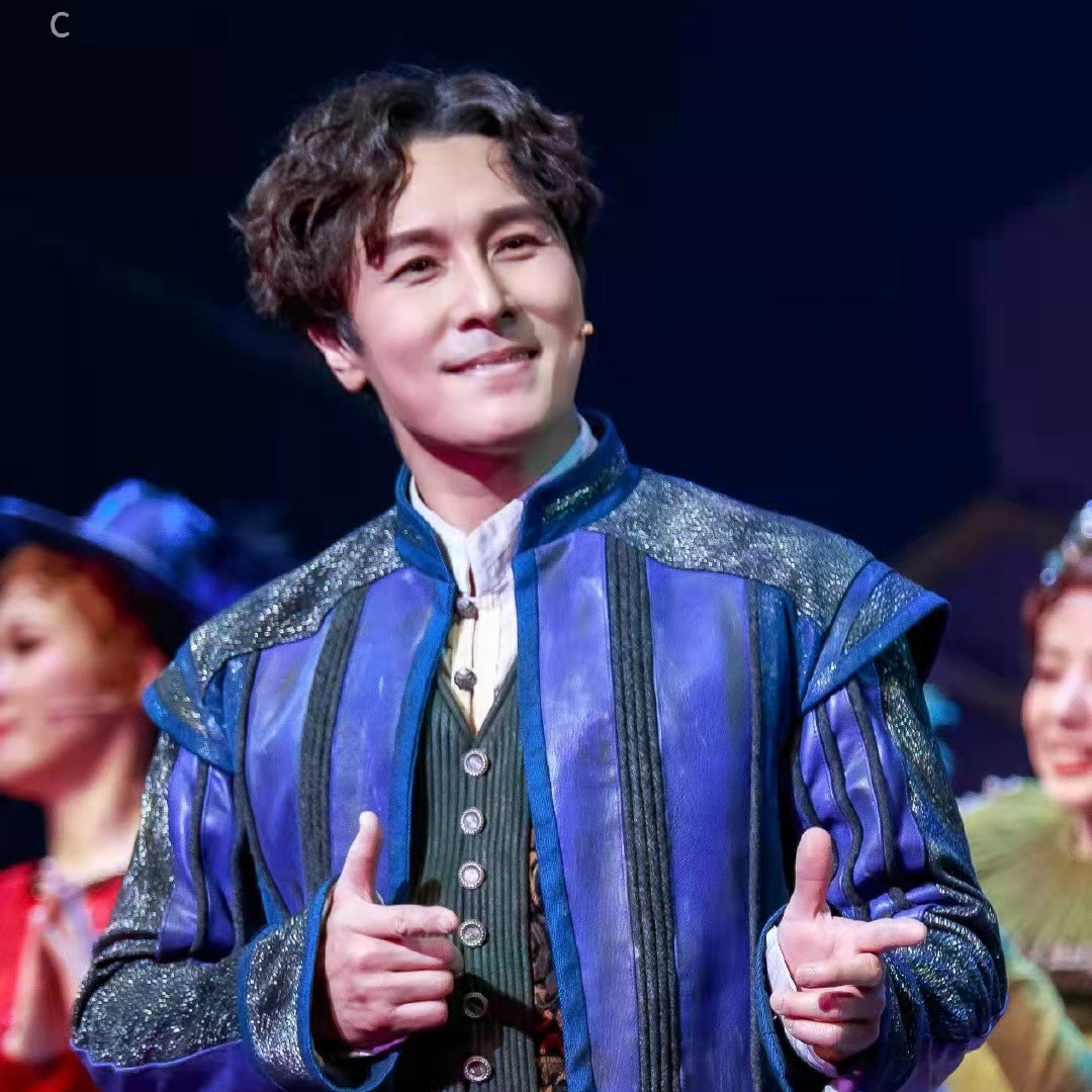 A moment captured by Kim Dongwan (SHINHWA)'s fan