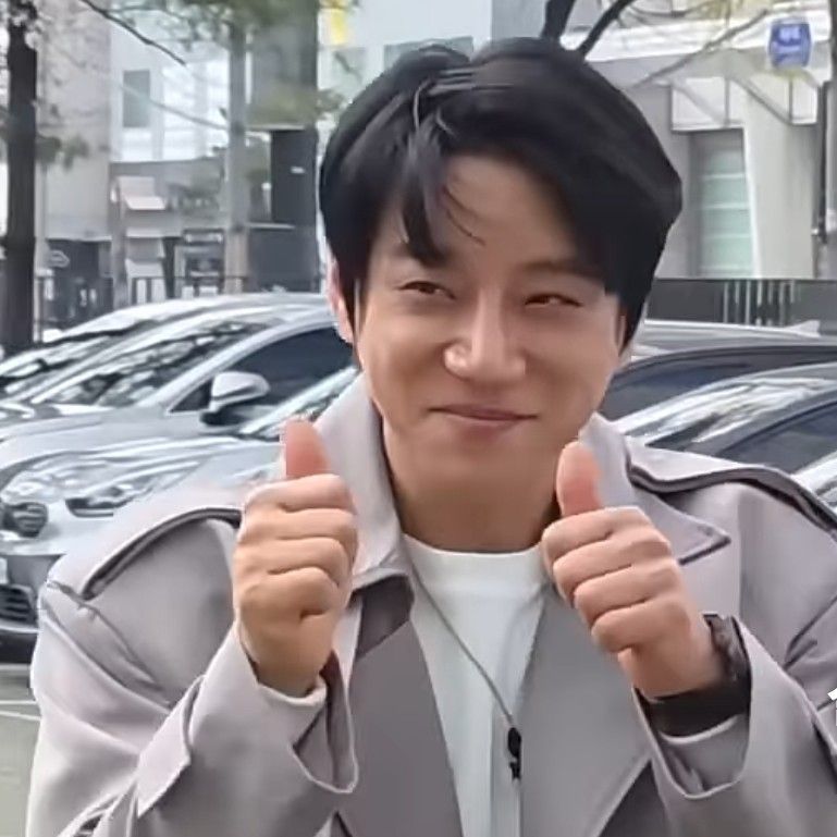Momen yang diabadikan oleh penggemar Hwang Chiyeol