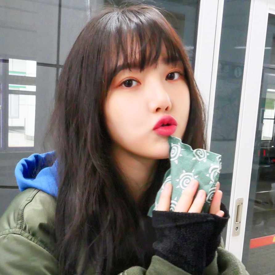 Latest photo of Yerin (GFRIEND)