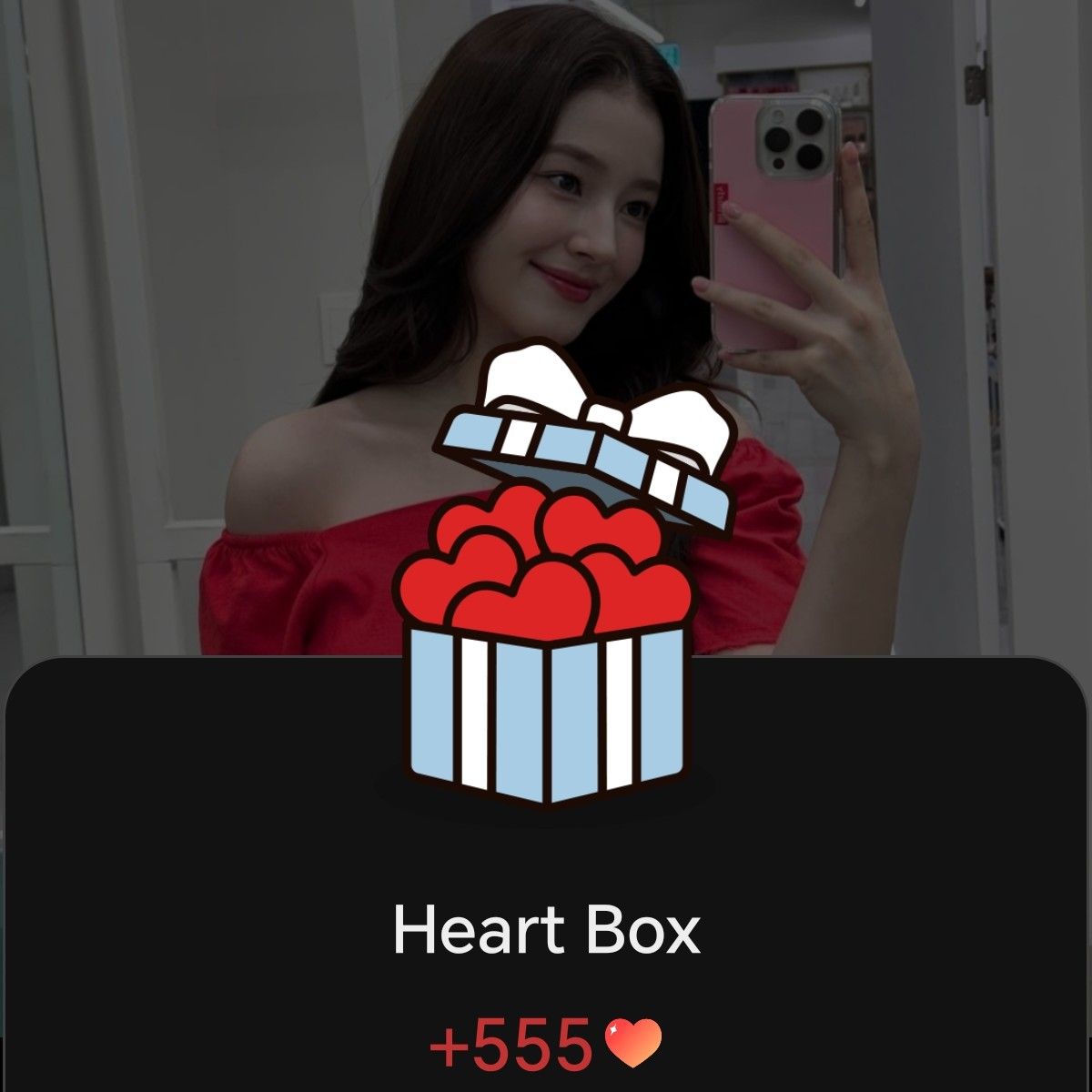 A moment captured by MOMOLAND's fan