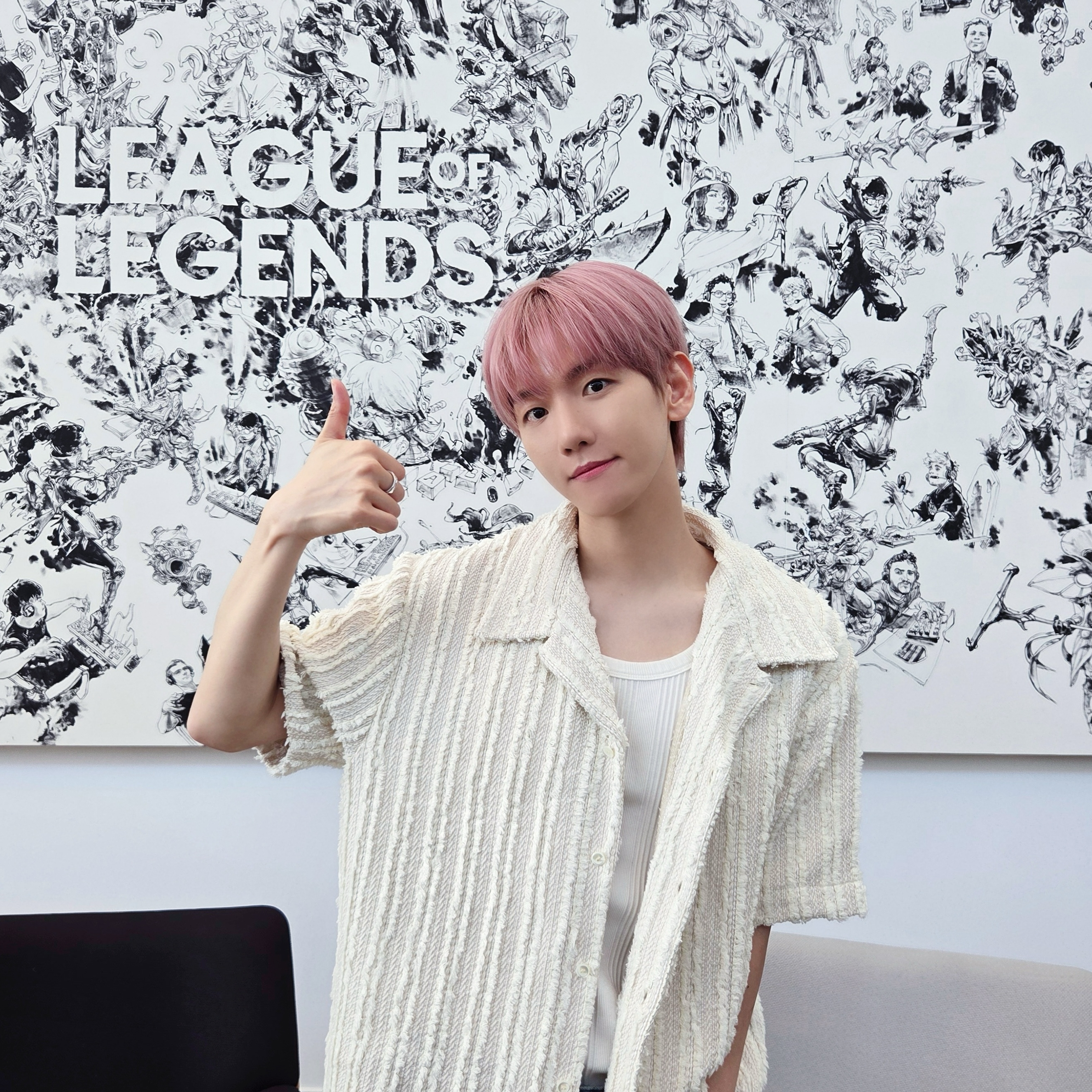 Behind-the-scenes cut of Baekhyun (EXO)