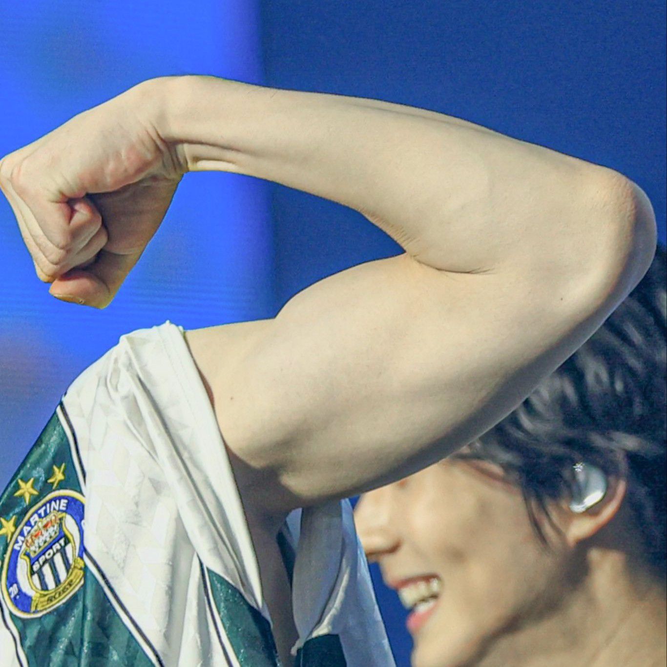 Recent activity shot of Sunghoon (ENHYPEN)