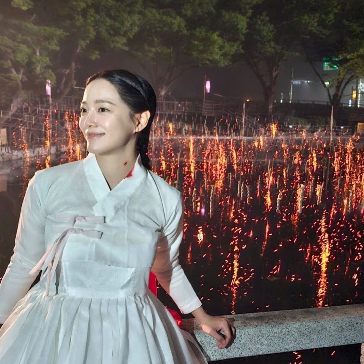 Behind-the-scenes cut of Sejeong