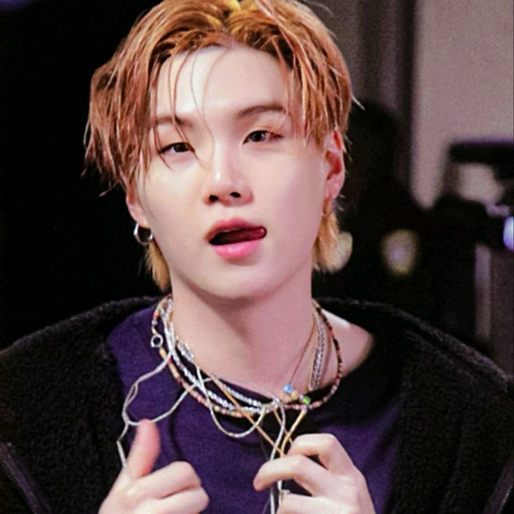 Foto terbaru SUGA (BTS)