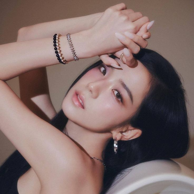 Latest photo of Jisoo (BLACKPINK)