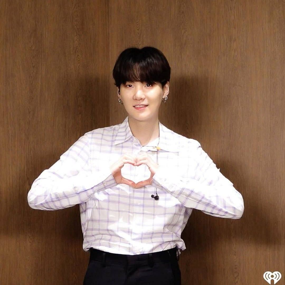 A moment captured by SUGA (BTS)'s fan