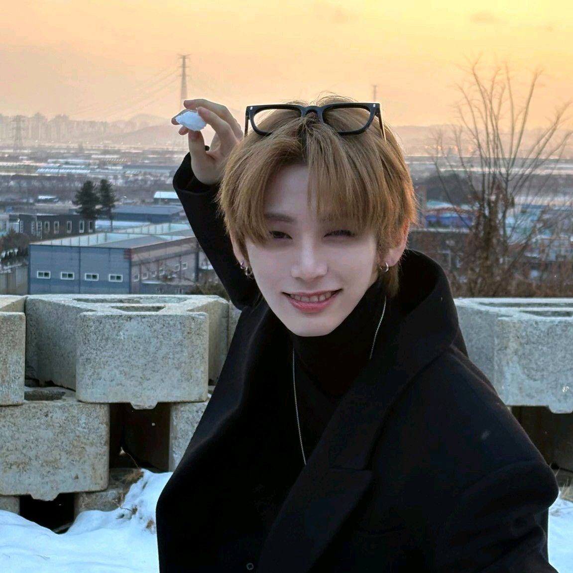 Behind-the-scenes cut of Taesan (BOYNEXTDOOR)