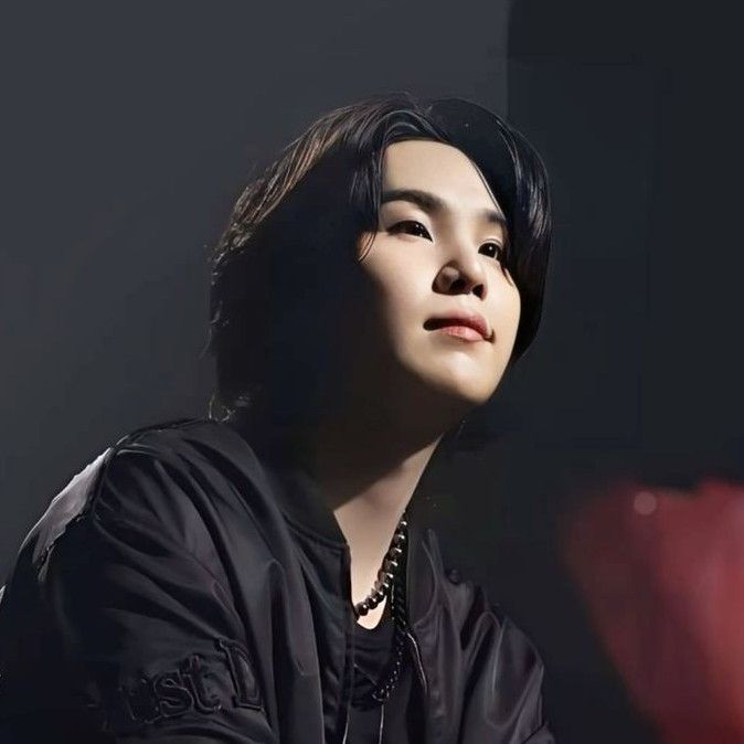 Latest photo of SUGA (BTS)
