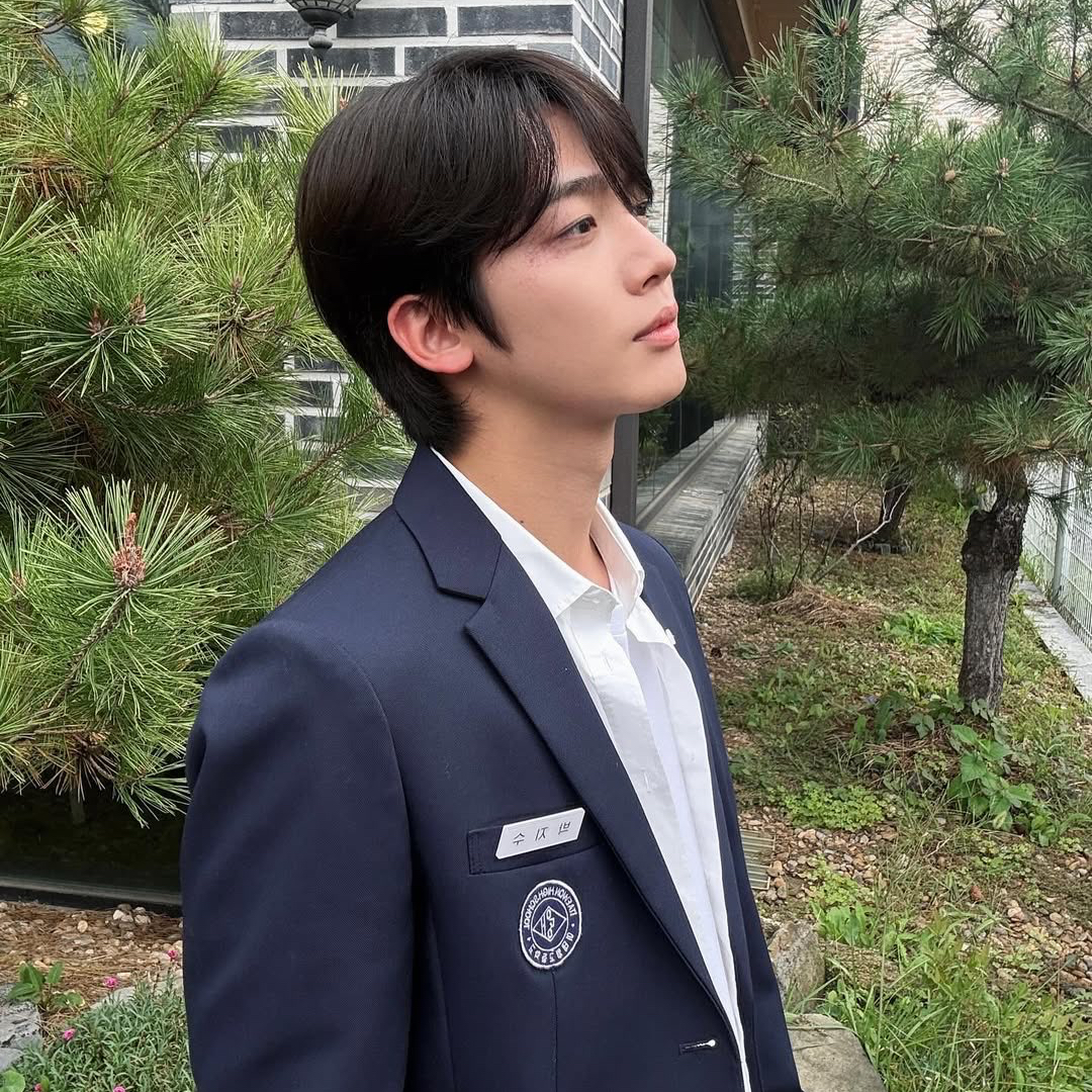 Behind-the-scenes cut of Kim Yohan (WEi)
