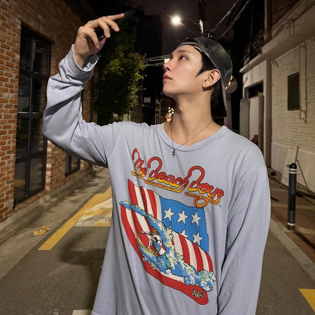 A moment captured by Joshua (SEVENTEEN)'s fan