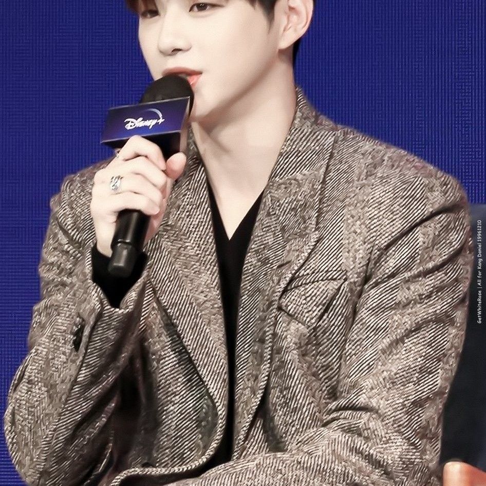 Latest photo of Kang Daniel