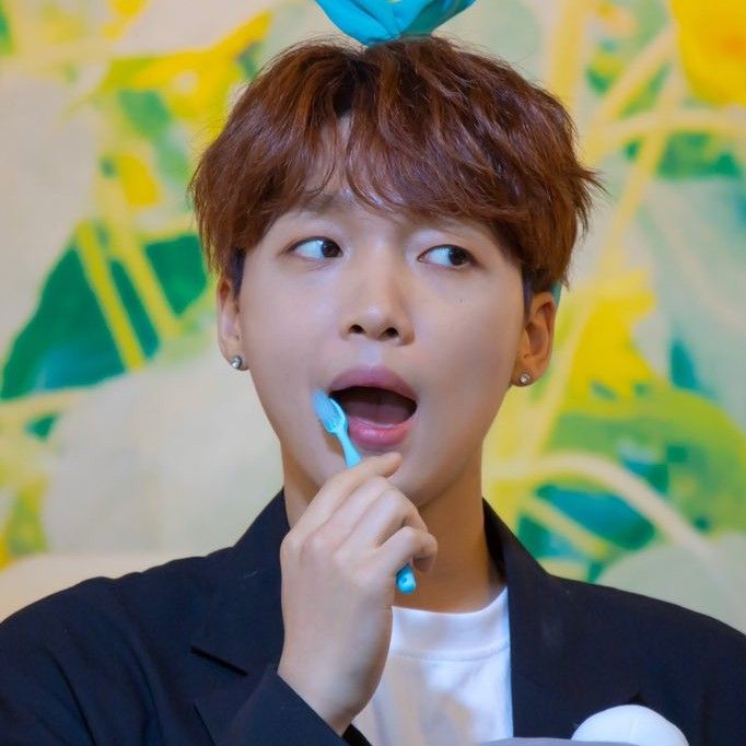 A moment captured by Jeong Sewoon's fan