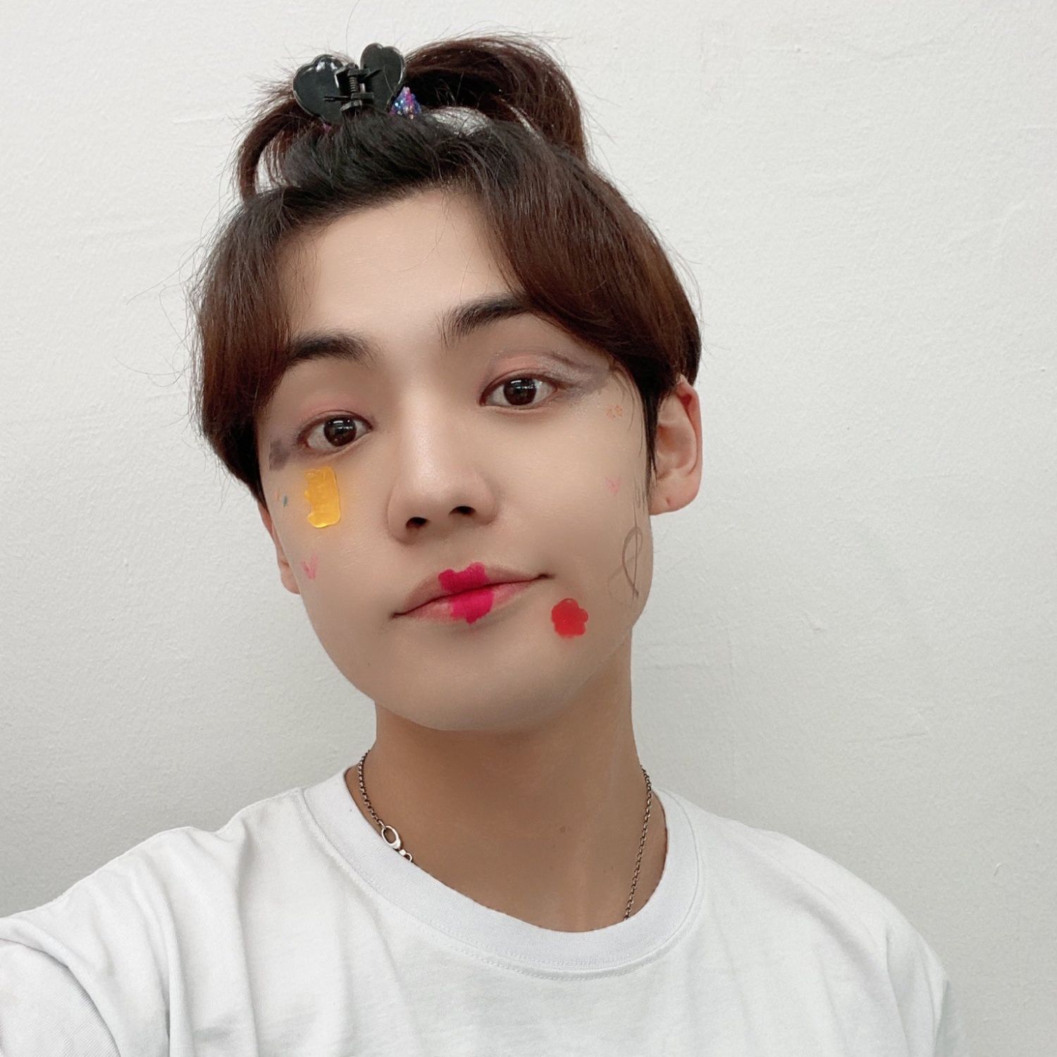 A moment captured by Chan (A.C.E)'s fan