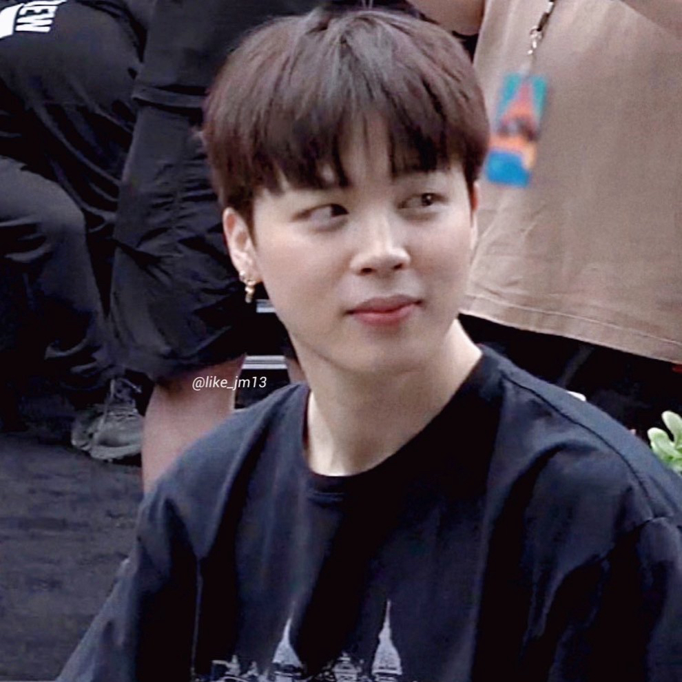 A moment captured by Jimin (BTS)'s fan