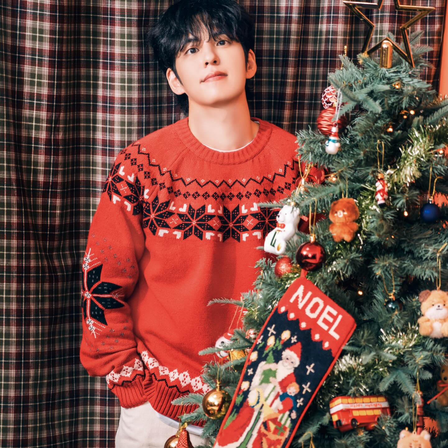 元弼 (DAY6)的幕后花絮