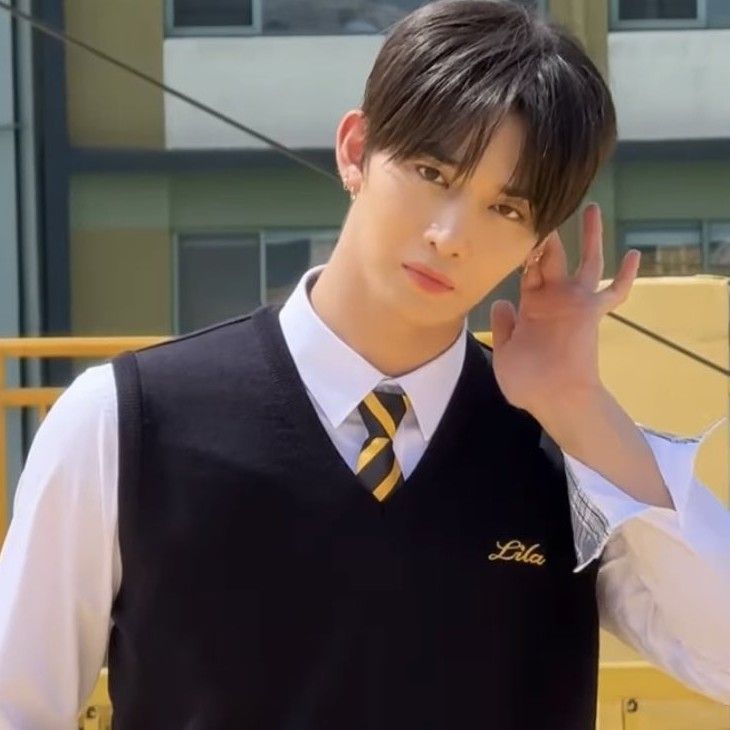 A moment captured by Bae Jinyoung's fan