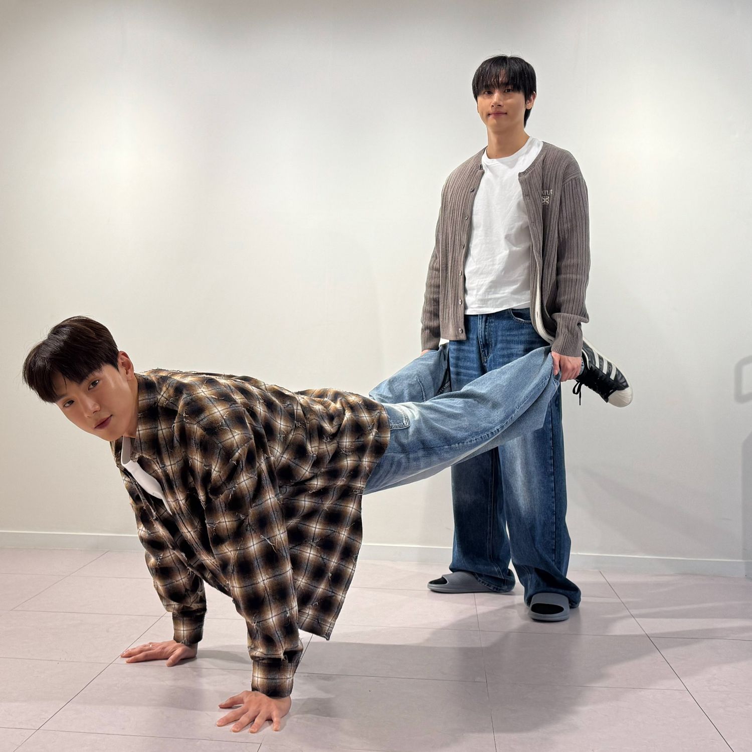 Potret di balik layar MONSTA X