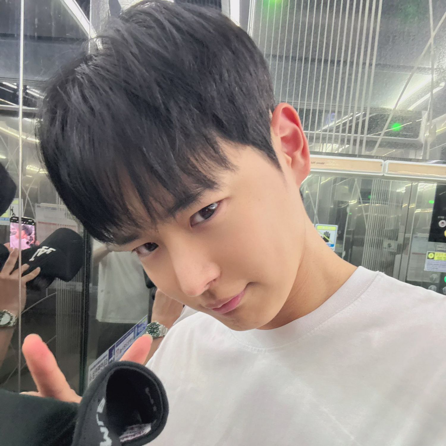Behind-the-scenes cut of Choi Byungchan