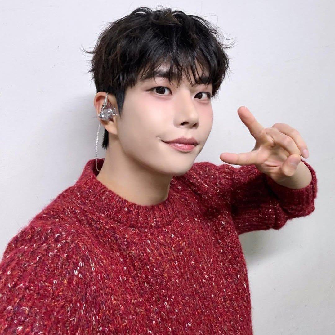 Latest photo of MJ (ASTRO)