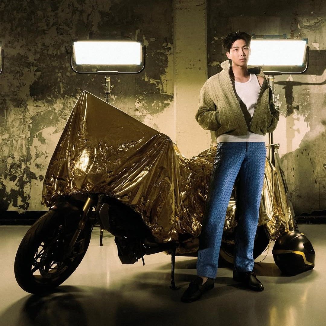 Behind-the-scenes cut of RM (BTS)