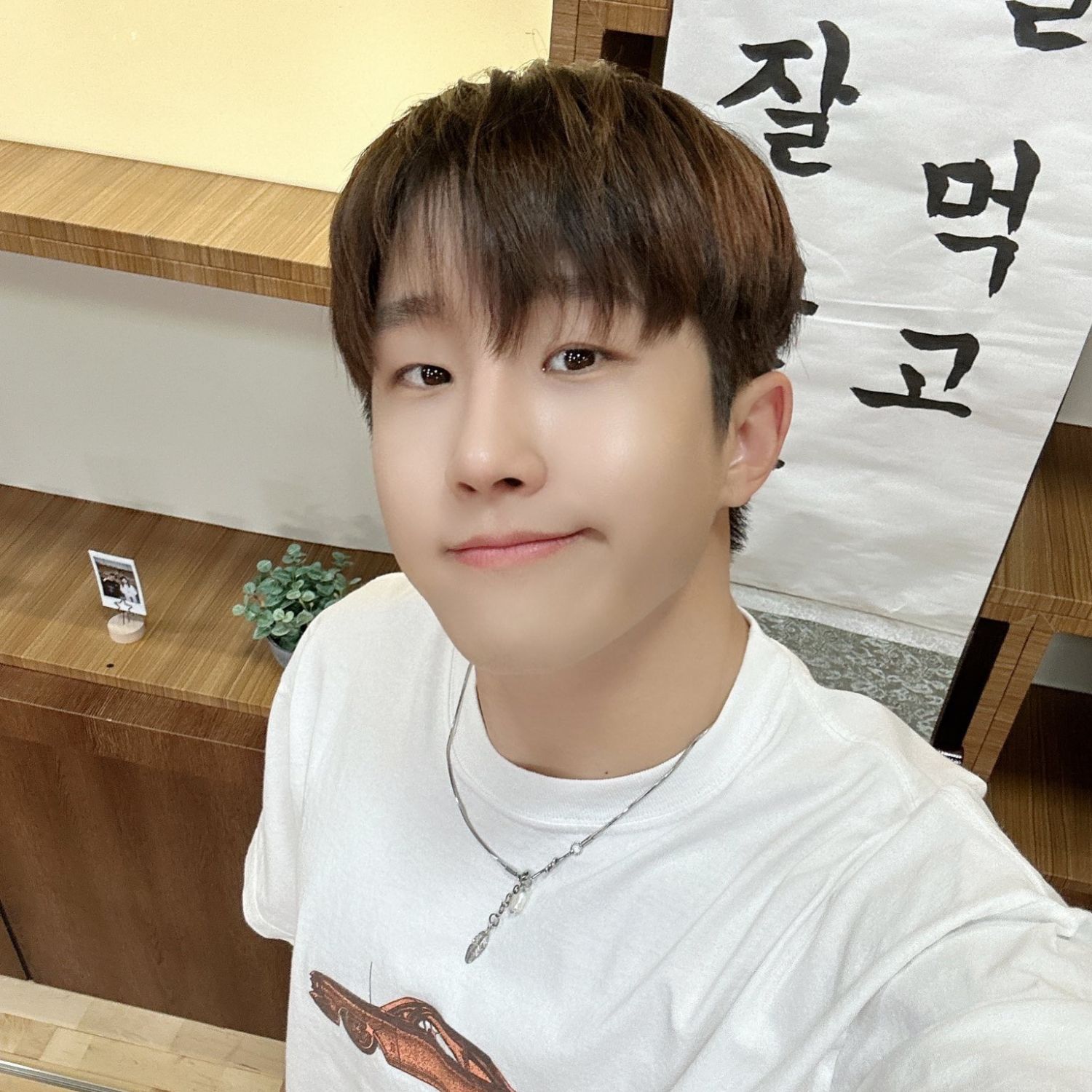 A moment captured by Jinjin (ASTRO)'s fan