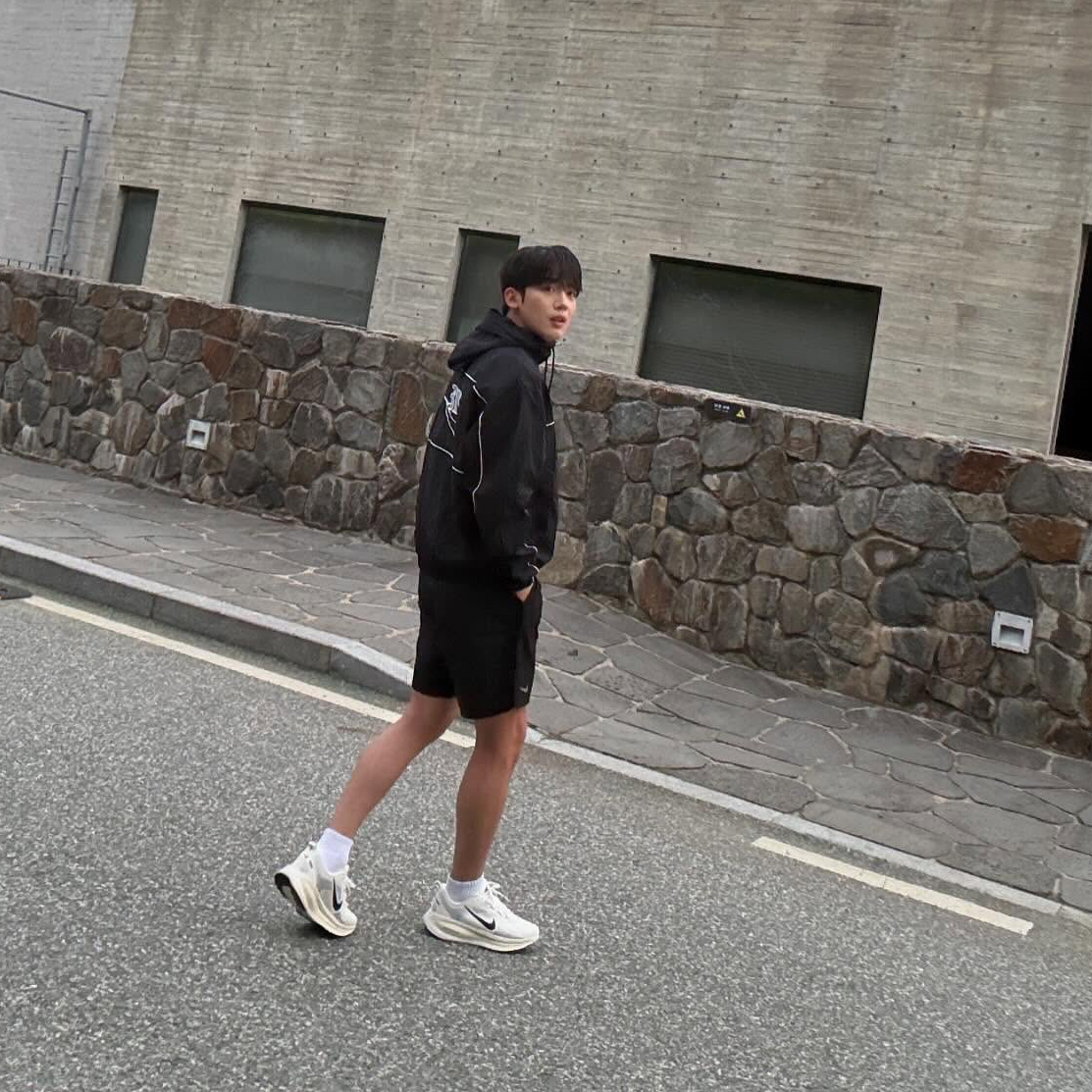 Recent activity shot of Kim Yohan (WEi)