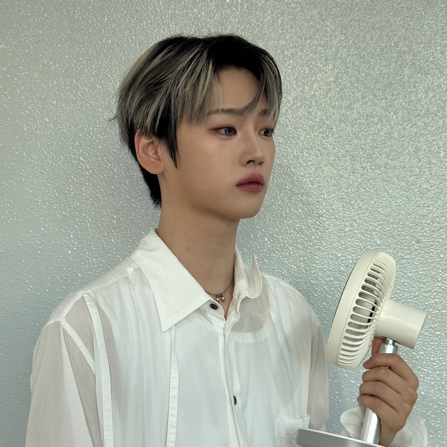 Behind-the-scenes cut of Kang SeokHwa (WEi)