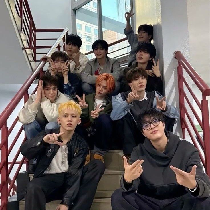 Behind-the-scenes cut of TREASURE