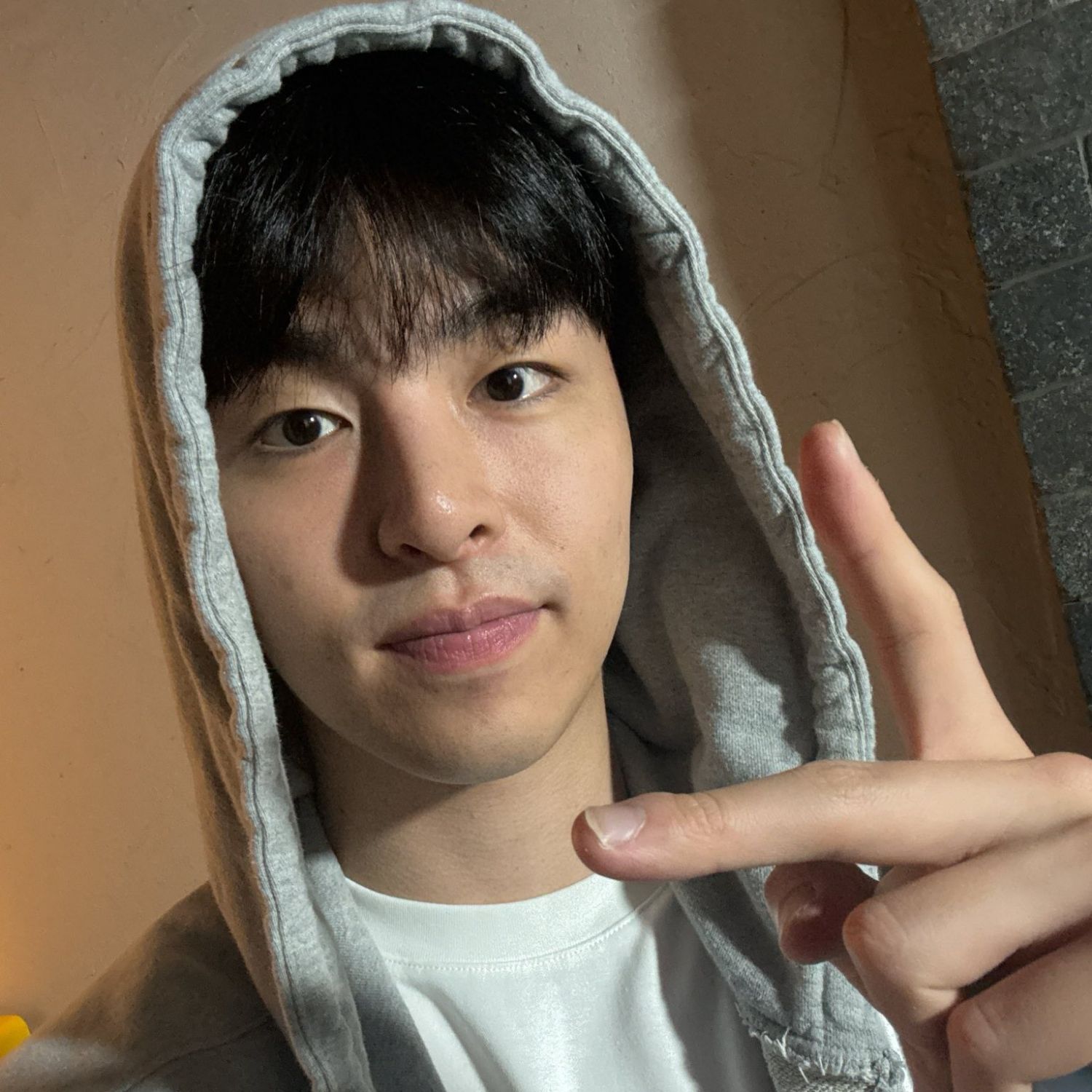 Recent activity shot of JU-NE (iKON)