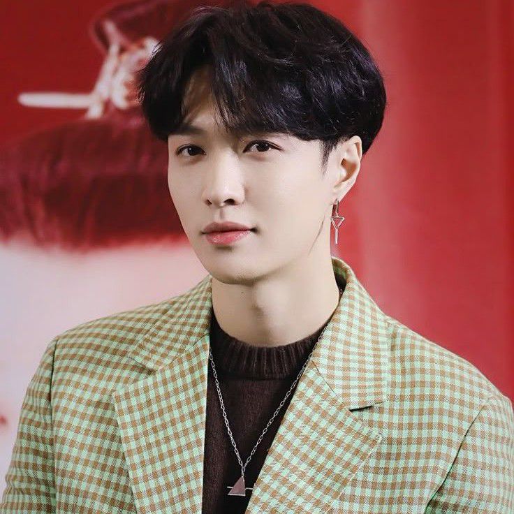 Lay (EXO)的最新照片