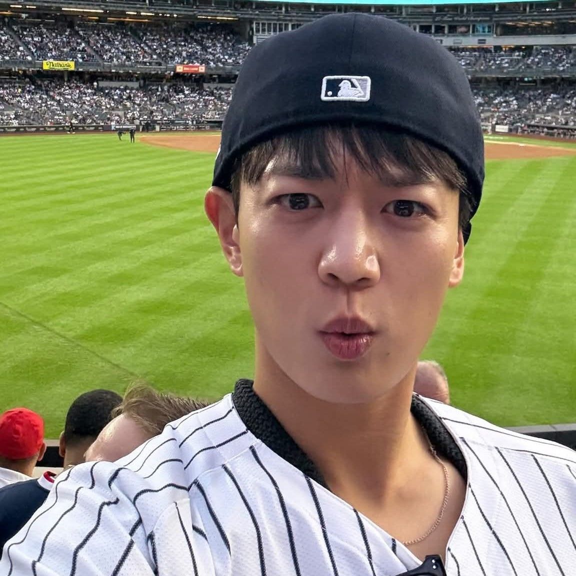 A moment captured by Minho (SHINee)'s fan
