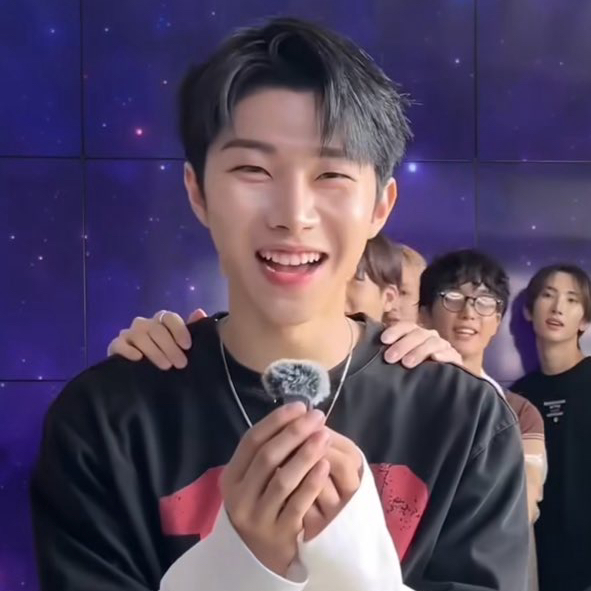 Recent activity shot of Hyunwoo (Xikers)